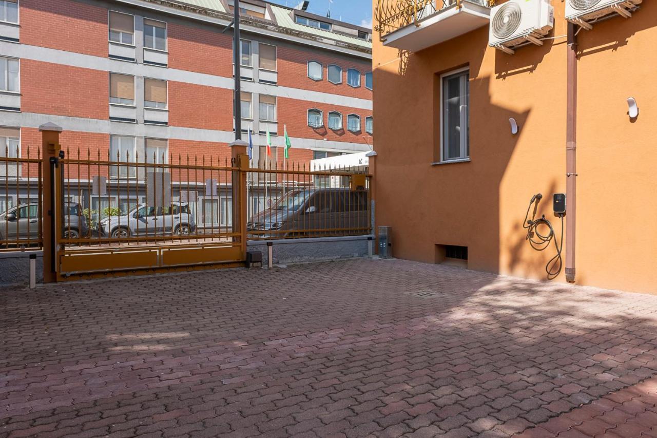 Leader Apartment 4 - Monzino - Hockey Msg Arena - Linate - Milano Exteriör bild